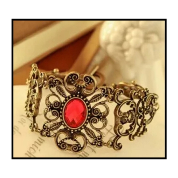 Jewelry - Chic Bracelet